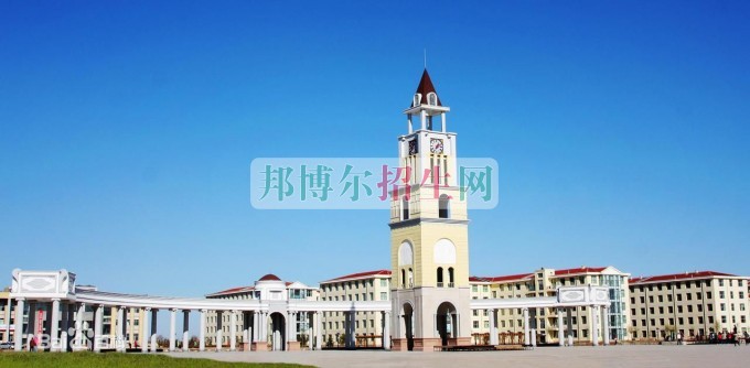 烏蘭察布職業(yè)學(xué)院?？圃盒閹讓? width=