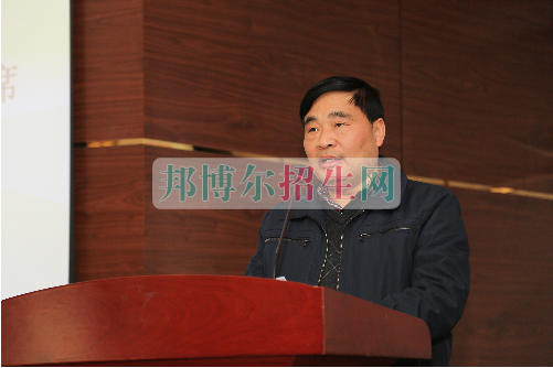 成都航空職業(yè)技術(shù)學(xué)院第三屆第一次教職工代表、工會(huì)會(huì)員代表大會(huì)勝利召開