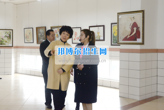 市委常委、宣傳部長(zhǎng)潘梅到川南幼兒師范高等?？茖W(xué)校調(diào)研思想政治工作