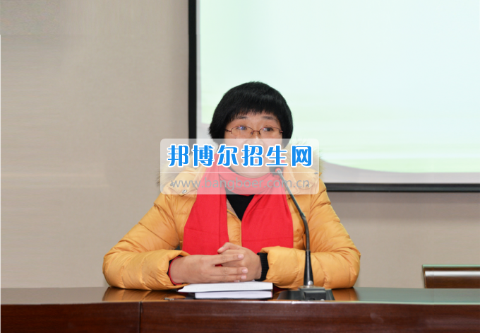 川南幼兒師范高等?？茖W(xué)校召開(kāi)輔導(dǎo)員班主任工作例會(huì)加強(qiáng)和改進(jìn)學(xué)生思想政治工作