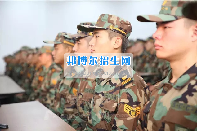 川航等5家航空公司165名安全員齊聚成都航空旅游職業(yè)學(xué)校，打造一流空中安全衛(wèi)士