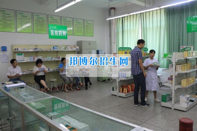四川衛(wèi)生康復(fù)職業(yè)學(xué)院校企合辦營銷技能大賽，共促學(xué)生營銷技能提升