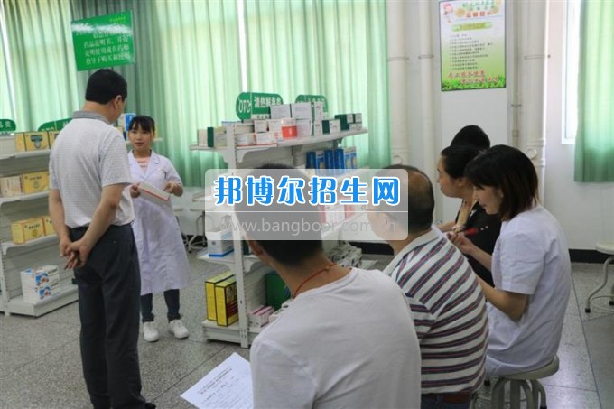 四川衛(wèi)生康復(fù)職業(yè)學(xué)院校企合辦營銷技能大賽，共促學(xué)生營銷技能提升