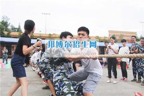 成都希望衛(wèi)校開展豐富文化生活增強團(tuán)隊凝聚力