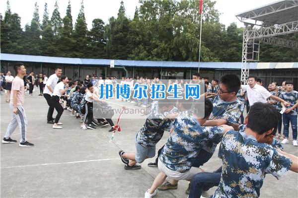 成都希望衛(wèi)校開展豐富文化生活增強團(tuán)隊凝聚力