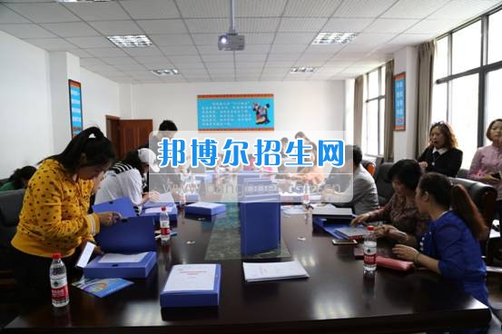 涼山州高級職業(yè)技術(shù)學校接待州級機關和單位參觀指導院校
