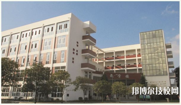 四川經(jīng)濟(jì)貿(mào)易學(xué)校2018年報名條件、招生對象