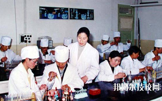 甘南州衛(wèi)生學(xué)校2020年學(xué)費、收費多少