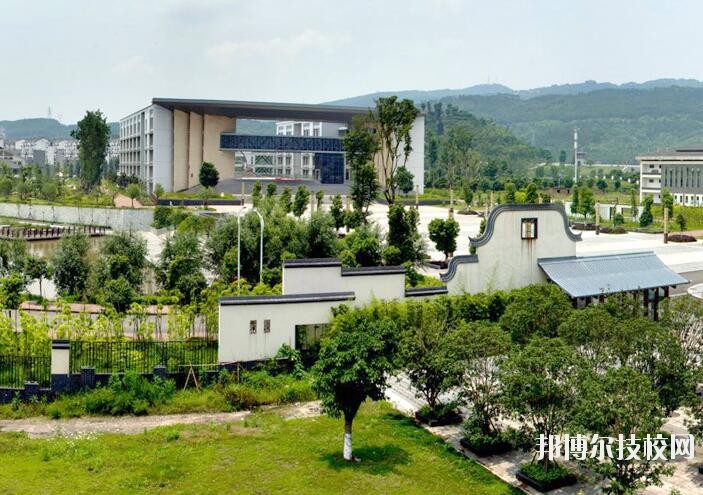 重慶兩江職業(yè)教育中心2020年報(bào)名條件、招生要求、招生對(duì)象