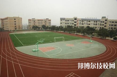 重慶第一財(cái)貿(mào)學(xué)校怎么樣、好不好
