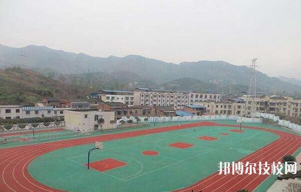 重慶統(tǒng)景職業(yè)中學2020年報名條件、招生要求、招生對象