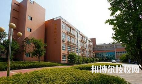 重慶北碚職業(yè)教育中心2020年報(bào)名條件、招生要求、招生對(duì)象
