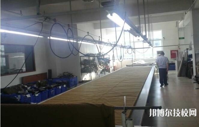 六盤水軍事技能職業(yè)學(xué)校2020年學(xué)費(fèi)、收費(fèi)多少