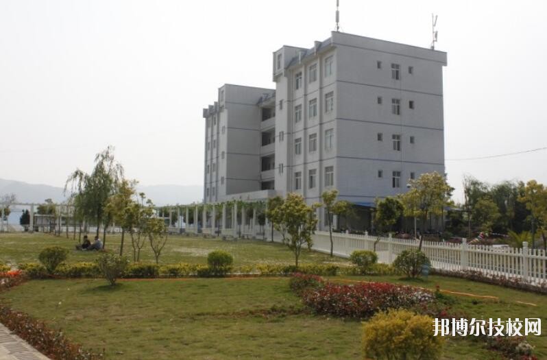 貴州興仁民族職業(yè)技術(shù)學(xué)校怎么樣、好不好