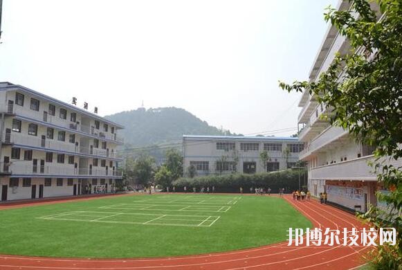 重慶知行衛(wèi)生學(xué)校2020年報(bào)名條件、招生要求、招生對象