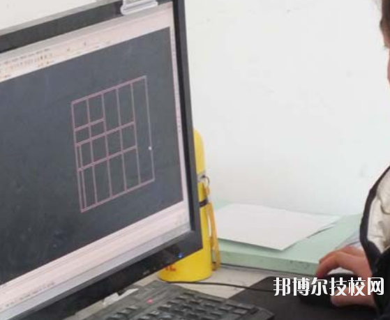 甘肅金城理工中等專業(yè)學(xué)校2020年學(xué)費、收費多少