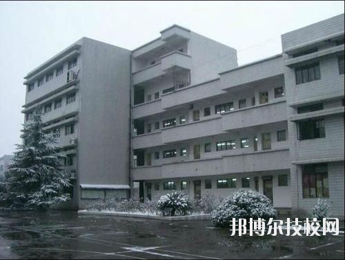 永康衛(wèi)生學(xué)校2020年報(bào)名條件、招生要求、招生對(duì)象