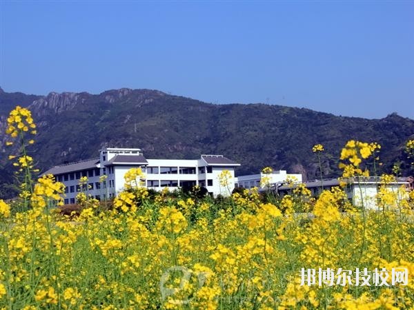 樂清市雁蕩山旅游學(xué)校2020年報名條件、招生要求、招生對象