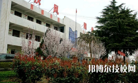 扶風(fēng)縣職業(yè)教育中心2020年報名條件、招生要求、招生對象 
