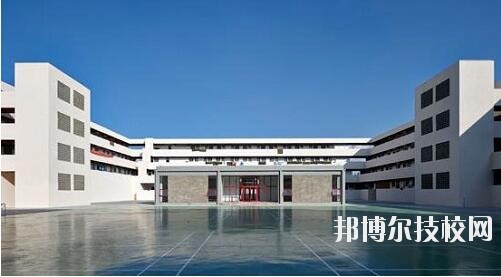 畢節(jié)衛(wèi)生學(xué)校2020年報(bào)名條件、招生要求、招生對(duì)象