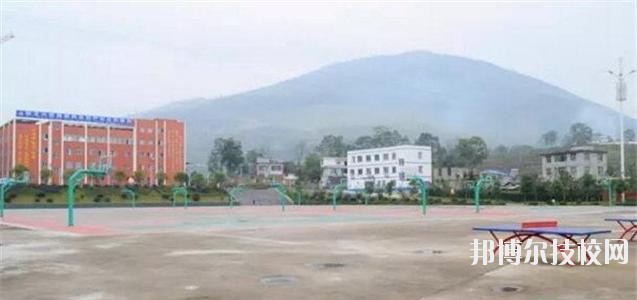 正安中等職業(yè)學(xué)校2020年報(bào)名條件、招生要求、招生對(duì)象
