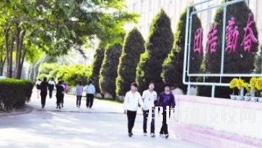 甘肅省商業(yè)學(xué)校2020年報(bào)名條件、招生要求、招生對(duì)象