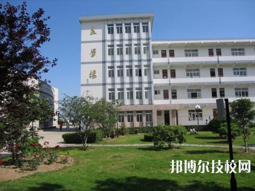 遵義職業(yè)技術(shù)學(xué)校2020年報(bào)名條件、招生要求、招生對(duì)象