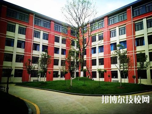 貴陽(yáng)衛(wèi)生學(xué)校2020年報(bào)名條件、招生要求、招生對(duì)象