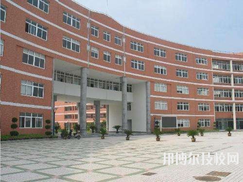 贛州第一職業(yè)技術(shù)學(xué)校2020年報(bào)名條件、招生要求、招生對象