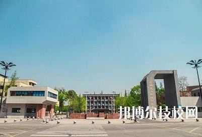四川現(xiàn)代科技職業(yè)學(xué)校2020年報(bào)名條件、招生要求、招生對(duì)象