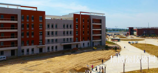 甘肅建筑材料工業(yè)學(xué)校2020年報(bào)名條件、招生要求、招生對(duì)象
