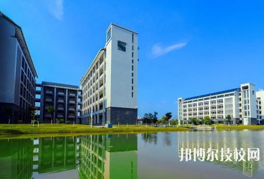 河源衛(wèi)生學校2020年報名條件、招生要求、招生對象