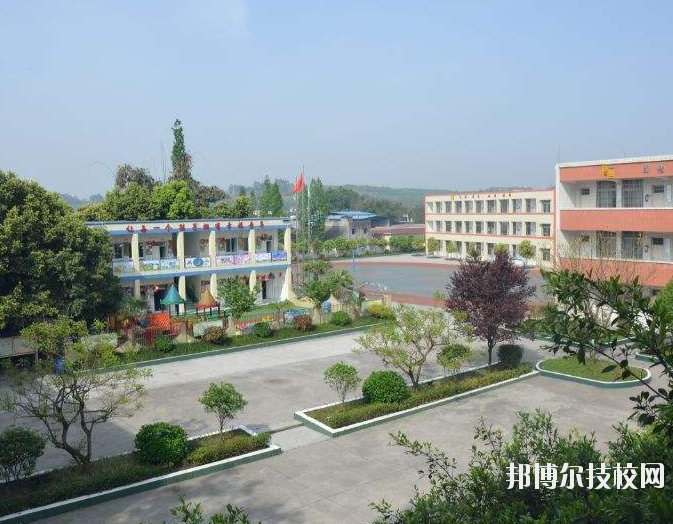 重慶巴南職業(yè)教育中心學(xué)校怎么樣、好不好