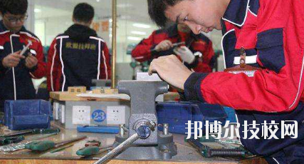 蘭州電子工業(yè)學(xué)校2020年學(xué)費(fèi)、收費(fèi)多少