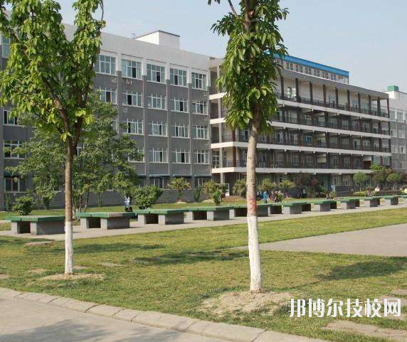 重慶紡織技工學(xué)校2020年報(bào)名條件、招生要求、招生對(duì)象