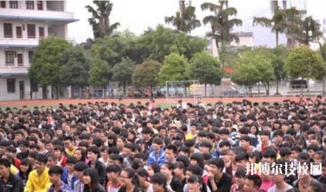荔波職業(yè)高級中學2020年報名條件、招生要求、招生對象