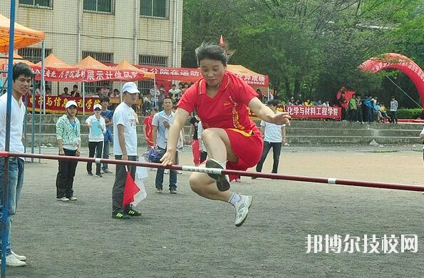 貴州化學(xué)工業(yè)學(xué)校2020年報名條件、招生要求、招生對象