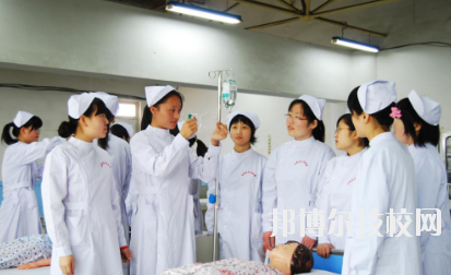 重慶藥劑學(xué)校2020年報名條件、招生要求、招生對象