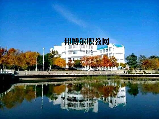 利川民族中等職業(yè)技術(shù)學(xué)校2020年報(bào)名條件、招生要求、招生對(duì)象