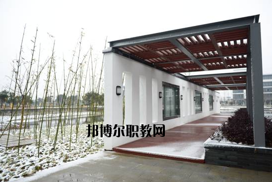 江蘇高港中等專業(yè)學(xué)校怎么樣、好不好