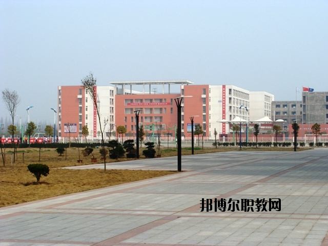 崇仁職業(yè)教育中心2020年報(bào)名條件、招生要求、招生對(duì)象 