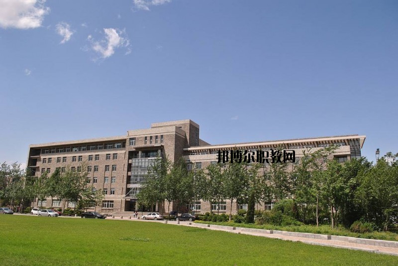 恩施中等職業(yè)技術(shù)學(xué)校2020年報(bào)名條件、招生要求、招生對(duì)象