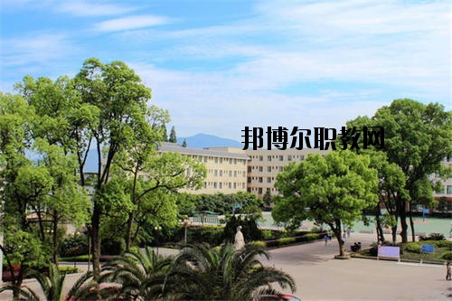 四川食品藥品學(xué)校2020年報名條件、招生要求、招生對象