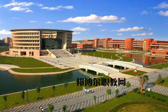 咸寧電子科技學(xué)校2020年報(bào)名條件、招生要求、招生對象