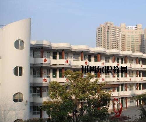 鄭州信息技術(shù)學(xué)校2021年報(bào)名條件、招生對象
