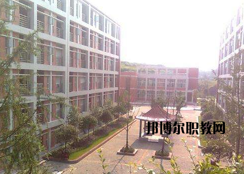 新市職業(yè)高級中學(xué)怎么樣，好不好