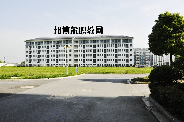 連云港財(cái)經(jīng)學(xué)校怎么樣、好不好