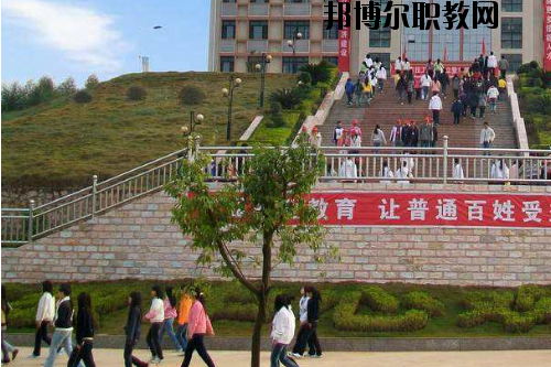 廣西質(zhì)量技術(shù)工程學(xué)校2020年報(bào)名條件、招生要求、招生對(duì)象