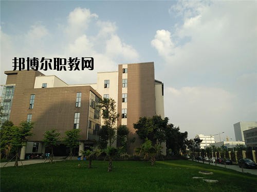 內(nèi)江科技開發(fā)學(xué)校2020年報名條件、招生要求、招生對象