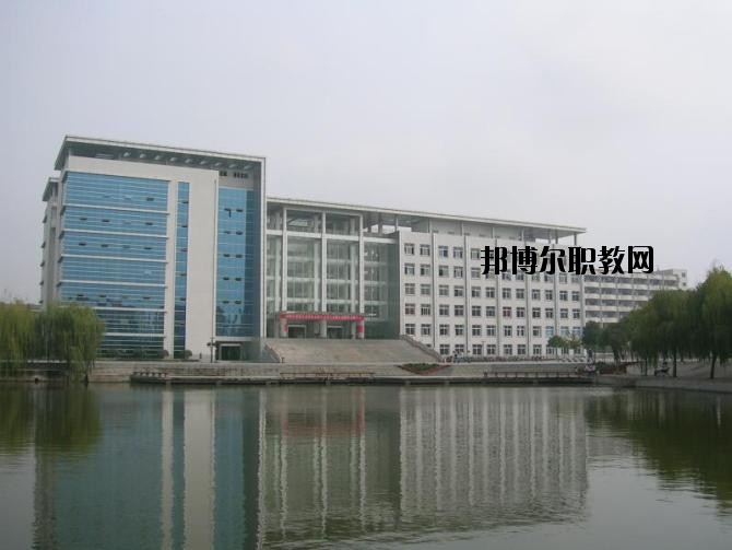 元謀縣職業(yè)高級中學(xué)2020年學(xué)費、收費多少